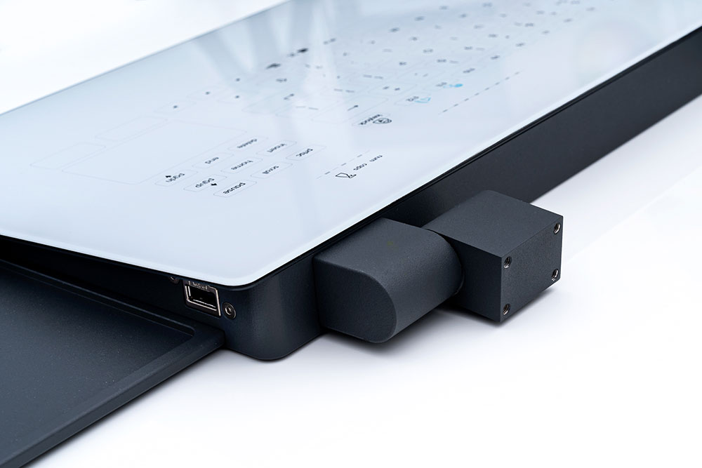 Ёмкостная  сенсорная клавиатура со стеклянной поверхностью